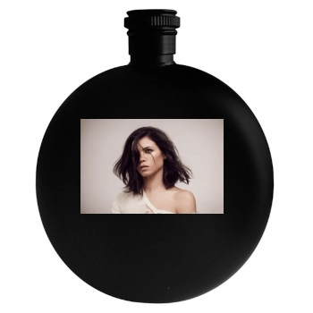 Jenna Dewan Round Flask