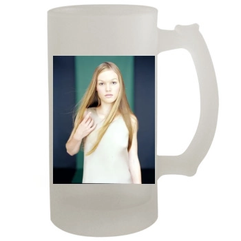 Julia Stiles 16oz Frosted Beer Stein