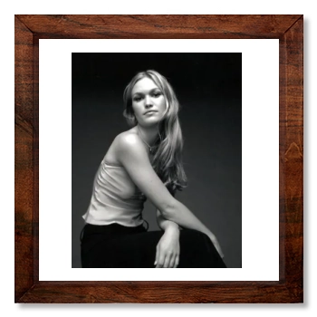 Julia Stiles 12x12