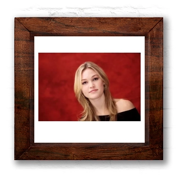 Julia Stiles 6x6