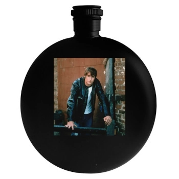 Brendan Fehr Round Flask