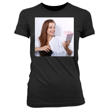 Barbara Palvin Women's Junior Cut Crewneck T-Shirt