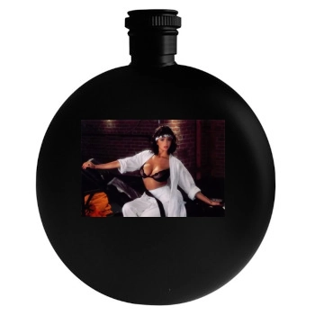 Roberta Vasquez Round Flask