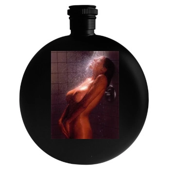 Roberta Vasquez Round Flask