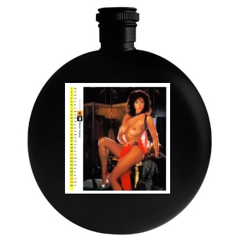 Roberta Vasquez Round Flask